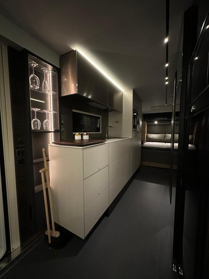 Santa'S Luxury Trailer Hotell Rovaniemi Exteriör bild